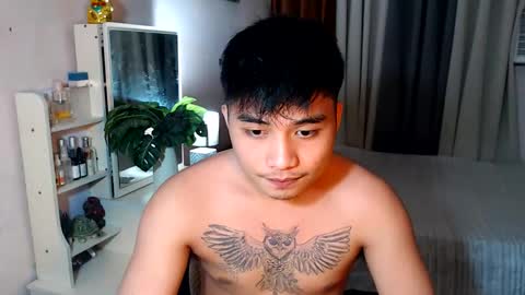 Snapshot of yourhandsome_hunk chatting on 05/31/26, 04:03 Paul online show from 05/31/26, 04:03