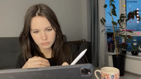 Aida online show from 12/19/24, 10:24