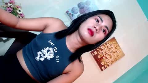 Snapshot of yourhottie_winxxx chatting on 01/16/25, 05:53 Mauie  online show from 01/16/25, 05:53