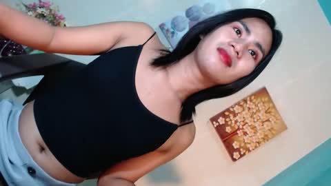 Snapshot of yourhottie_winxxx chatting on 01/17/25, 08:34 Mauie  online show from 01/17/25, 08:34