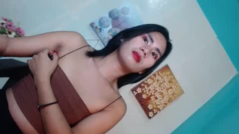 Snapshot of yourhottie_winxxx chatting on 01/23/25, 12:57 Mauie  online show from 01/23/25, 12:57