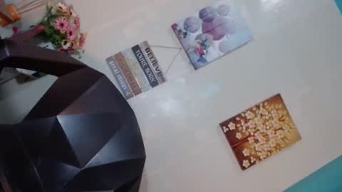 Snapshot of yourhottie_winxxx chatting on 02/04/25, 10:24 Mauie  online show from 02/04/25, 10:24