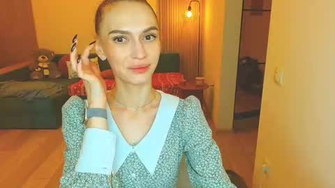 Snapshot of yourladysunshine chatting on 12/18/25, 07:47 Ksyusha online show from 12/18/25, 07:47