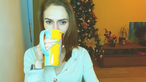 Snapshot of yourladysunshine chatting on 01/08/26, 08:16 Ksyusha online show from 01/08/26, 08:16