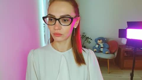 Snapshot of yourladysunshine chatting on 02/06/26, 09:12 Ksyusha online show from 02/06/26, 09:12