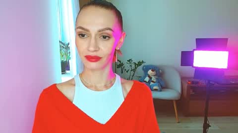 Snapshot of yourladysunshine chatting on 02/13/26, 08:32 Ksyusha online show from 02/13/26, 08:32