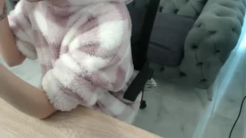 Snapshot of yourlilsin chatting on 03/26/26, 09:26 yourlilsin online show from 03/26/26, 09:26