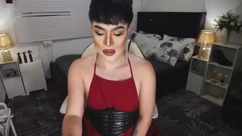 Snapshot of yourlivingonurdream chatting on 01/08/25, 11:21 -- online show from 01/08/25, 11:21