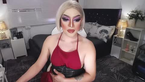 Snapshot of yourlivingonurdream chatting on 01/20/25, 07:47 -- online show from 01/20/25, 07:47