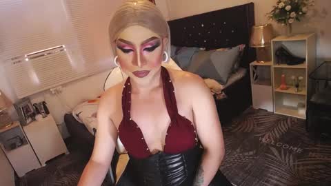 Snapshot of yourlivingonurdream chatting on 02/28/25, 06:32 -- online show from 02/28/25, 06:32