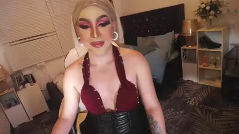 Snapshot of yourlivingonurdream chatting on 03/02/25, 05:14 -- online show from 03/02/25, 05:14