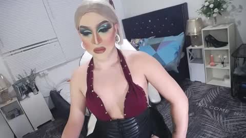 Snapshot of yourlivingonurdream chatting on 03/04/25, 05:24 -- online show from 03/04/25, 05:24