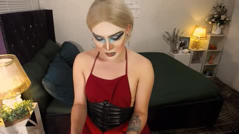 Snapshot of yourlivingonurdream chatting on 10/03/25, 06:21 -- online show from 10/03/25, 06:21