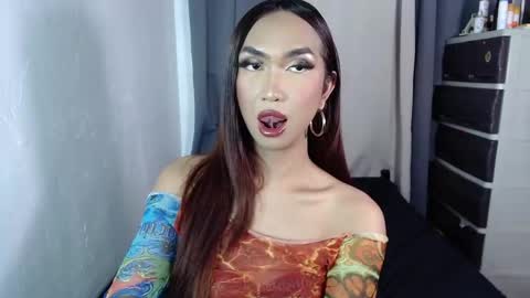 Snapshot of yourlovebella88 chatting on 03/04/25, 05:56 yourlovebella88 online show from 03/04/25, 05:56