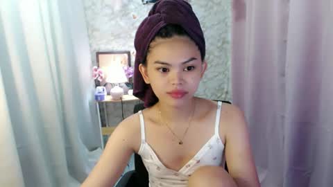 your lovely Dina online show from 12/02/25, 01:22