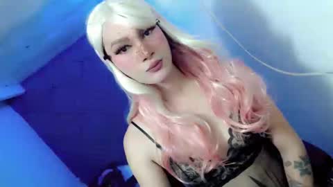 Maria online show from 01/12/25, 02:56