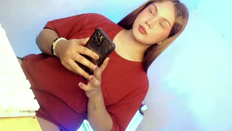 Snapshot of yourlovingpearl chatting on 02/07/26, 04:27 PEARL online show from 02/07/26, 04:27