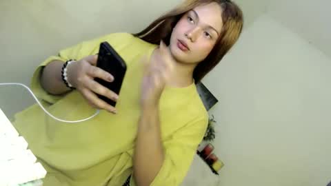 Snapshot of yourlovingpearl chatting on 02/11/26, 04:50 PEARL online show from 02/11/26, 04:50