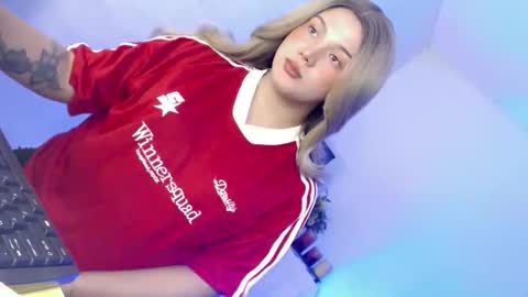 Snapshot of yourlovingpearl chatting on 03/18/26, 02:37 PEARL online show from 03/18/26, 02:37