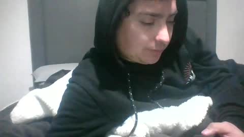 Snapshot of yourmen92 chatting on 11/04/25, 04:00 daniel online show from 11/04/25, 04:00