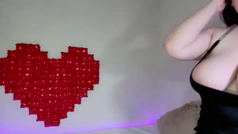 Amina online show from 02/18/25, 03:31