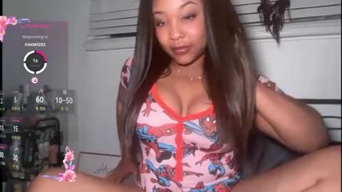 YOURMOMMY online show from 06/17/26, 04:48
