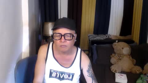 Snapshot of yournaughty_johnsmith chatting on 06/02/26, 05:42 yournaughty_johnsmith online show from 06/02/26, 05:42