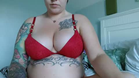 Snapshot of yournewbigmama chatting on 06/29/26, 10:54 yournewbigmama online show from 06/29/26, 10:54