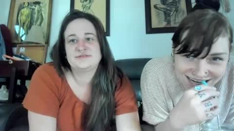 Snapshot of yournewfavoritecamgirl chatting on 06/14/26, 06:43 Lexi online show from 06/14/26, 06:43