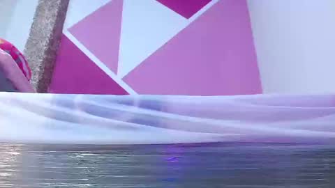 Snapshot of youronlydawn chatting on 10/15/25, 06:19 Dawn online show from 10/15/25, 06:19