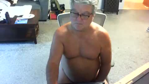 Snapshot of yourpoppi55 chatting on 08/08/26, 11:34 yourpoppi55 online show from 08/08/26, 11:34