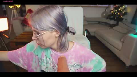                                                      online show from 12/13/24, 08:09