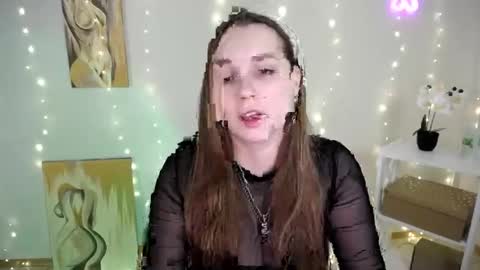 Snapshot of yours_piece_of_happiness_ chatting on 03/11/26, 06:30 Happy online show from 03/11/26, 06:30