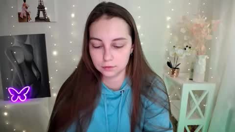 Snapshot of yours_piece_of_happiness_ chatting on 04/03/26, 05:38 Happy online show from 04/03/26, 05:38