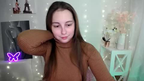 Snapshot of yours_piece_of_happiness_ chatting on 04/13/26, 05:35 Happy online show from 04/13/26, 05:35