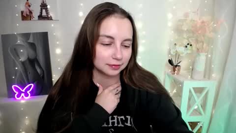 Snapshot of yours_piece_of_happiness_ chatting on 04/16/26, 05:30 Happy online show from 04/16/26, 05:30