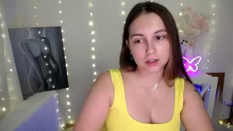 Snapshot of yours_piece_of_happiness_ chatting on 07/17/26, 05:47 Happy online show from 07/17/26, 05:47