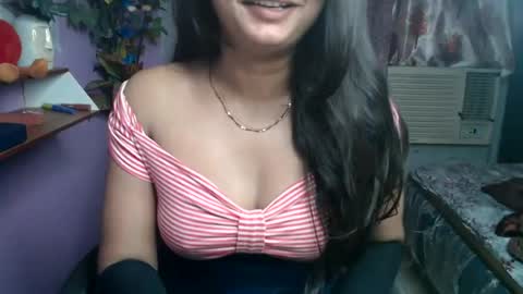 Snapshot of yoursassy_girl chatting on 07/01/26, 12:07 yoursassy_girl online show from 07/01/26, 12:07