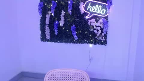 Snapshot of yoursexservice chatting on 12/28/24, 11:37 online show from 12/28/24, 11:37