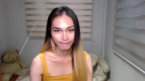 Snapshot of yoursexservice chatting on 01/05/25, 02:06 online show from 01/05/25, 02:06