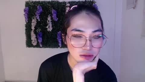 Snapshot of yoursexservice chatting on 02/13/25, 11:37 online show from 02/13/25, 11:37