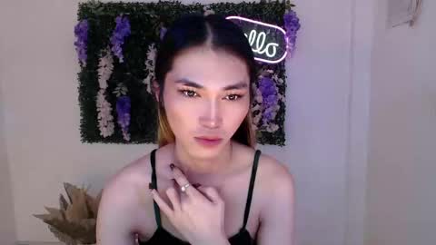 Snapshot of yoursexservice chatting on 02/16/25, 10:32 online show from 02/16/25, 10:32