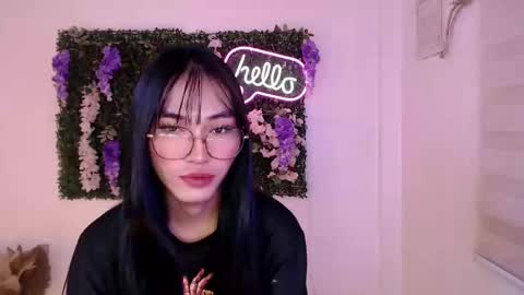 Snapshot of yoursexservice chatting on 02/19/25, 12:14 online show from 02/19/25, 12:14