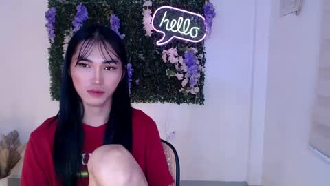 Snapshot of yoursexservice chatting on 02/21/25, 01:00 online show from 02/21/25, 01:00