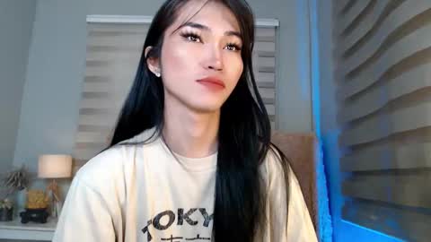 Snapshot of yoursexservice chatting on 10/12/25, 10:53 online show from 10/12/25, 10:53