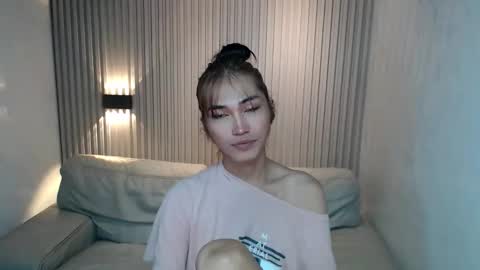 Snapshot of yoursexservice chatting on 10/24/25, 11:34 online show from 10/24/25, 11:34