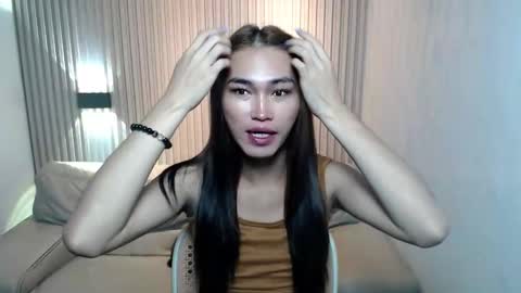 Snapshot of yoursexservice chatting on 11/10/25, 10:53 online show from 11/10/25, 10:53