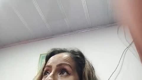 Snapshot of yoursexymature2024 chatting on 02/24/25, 05:33 yoursexymature2024 online show from 02/24/25, 05:33