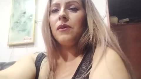 Snapshot of yoursexymature2024 chatting on 03/06/25, 05:14 yoursexymature2024 online show from 03/06/25, 05:14