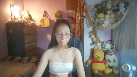 Snapshot of yourshy_cess chatting on 04/22/26, 12:24 Cess online show from 04/22/26, 12:24